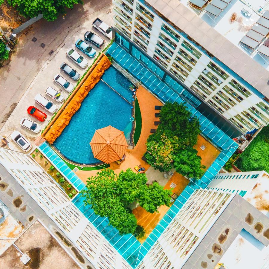 Centara Pattaya Hotel Екстериор снимка